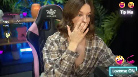 Snapshot of xoxo_molly chatting on 11-27-25, 08:44 xoxo_molly online show from 11-27-25, 08:44