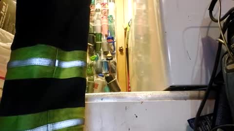 Snapshot of xploringus1 chatting on 11-01-25, 05:48 Xploringus online show from 11-01-25, 05:48