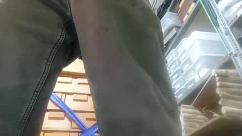 Snapshot of xploringus1 chatting on 11-19-25, 10:21 Xploringus online show from 11-19-25, 10:21