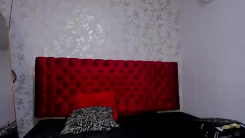 R A Y online show from 04-18-26, 07:07