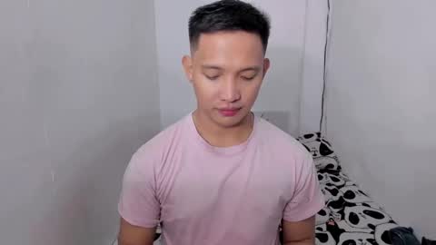 Snapshot of xsebastian19 chatting on 01-09-25, 02:43 xsebastian19 online show from 01-09-25, 02:43