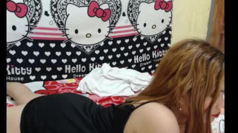 Snapshot of xsexyhotmomma69x chatting on 12-16-24, 03:11 merayel online show from 12-16-24, 03:11