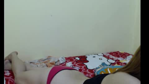 Snapshot of xsexyhotmomma69x chatting on 01-31-25, 08:54 merayel online show from 01-31-25, 08:54