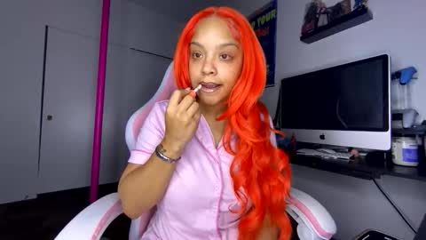 Snapshot of xstargazingx chatting on 11-17-25, 06:52 xStarGazingx online show from 11-17-25, 06:52