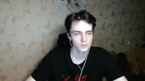 traqqq online show from 06-17-26, 08:43