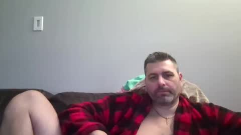 Snapshot of xtremo69 chatting on 02-12-25, 02:43 Daddy online show from 02-12-25, 02:43