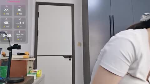 xuyihan online show from 02-24-26, 05:38