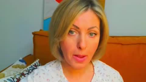 Snapshot of xvaleriax0 chatting on 02-15-26, 03:31 xvaleriax0 online show from 02-15-26, 03:31