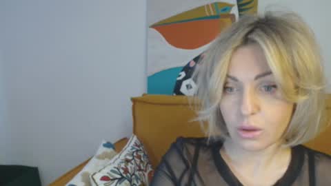 Snapshot of xvaleriax0 chatting on 03-01-26, 01:02 xvaleriax0 online show from 03-01-26, 01:02