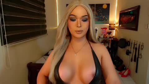 K E L L Y online show from 03-05-26, 08:27