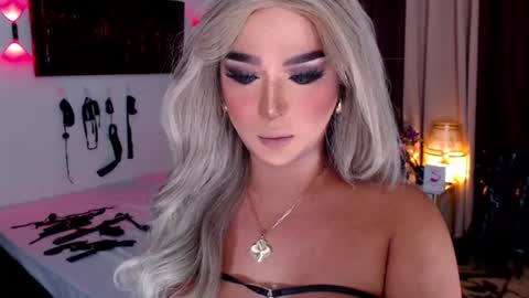 Snapshot of xworldclasskelly chatting on 07-17-26, 06:53 K E L L Y online show from 07-17-26, 06:53