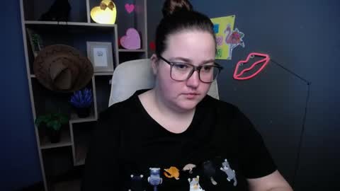 Snapshot of xx_daniella_xx chatting on 05-16-26, 06:21 xx daniella xx online show from 05-16-26, 06:21