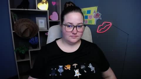 Snapshot of xx_daniella_xx chatting on 05-16-26, 06:32 xx daniella xx online show from 05-16-26, 06:32
