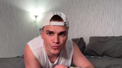Snapshot of xx_raul_xx_ chatting on 07-14-26, 12:22 raul online show from 07-14-26, 12:22