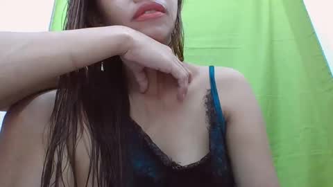 Snapshot of xx_winwin_xx chatting on 01-18-25, 11:33 Mariel online show from 01-18-25, 11:33