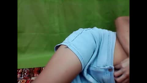 Snapshot of xx_winwin_xx chatting on 02-20-25, 07:55 Mariel online show from 02-20-25, 07:55