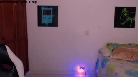 Snapshot of xx_x_mg chatting on 04-21-26, 06:23 Jacky online show from 04-21-26, 06:23