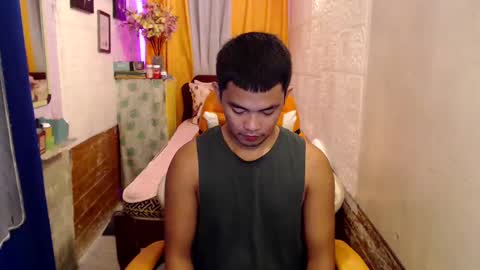 Snapshot of xxasianryanxx chatting on 01-29-25, 10:16 xxasianryanxx online show from 01-29-25, 10:16