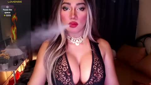 Snapshot of xxcinddyxx chatting on 06-10-26, 06:34 cinddy online show from 06-10-26, 06:34