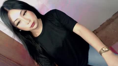 Snapshot of xxexpensive_candy chatting on 12-15-25, 01:54 Janae online show from 12-15-25, 01:54