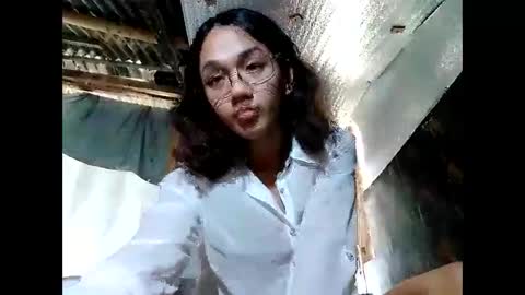 Snapshot of xxgoddessofsatisfactionxx chatting on 02-07-25, 05:31 Sophie online show from 02-07-25, 05:31