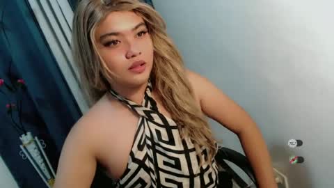 Snapshot of xxhotloyd_cummerx chatting on 06-13-26, 11:52 Loyd online show from 06-13-26, 11:52