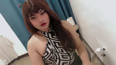 Snapshot of xxhotloyd_cummerx chatting on 06-24-26, 07:46 Loyd online show from 06-24-26, 07:46