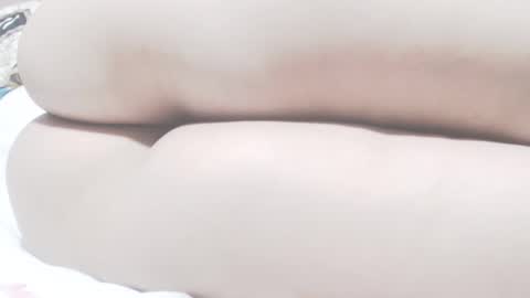 Snapshot of xxiisshi chatting on 05-25-26, 12:27 xxiisshi online show from 05-25-26, 12:27