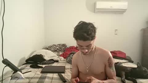 Snapshot of xxjasoneecxx chatting on 02-16-25, 06:10 XxJasoneecxX online show from 02-16-25, 06:10