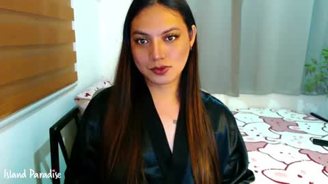 Snapshot of xxjulielovesyouxx chatting on 06-22-26, 12:13 July online show from 06-22-26, 12:13