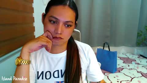 Snapshot of xxjulielovesyouxx chatting on 06-26-26, 06:01 July online show from 06-26-26, 06:01