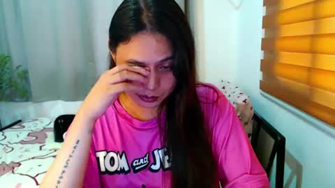 Snapshot of xxjulielovesyouxx chatting on 07-22-26, 02:14 July online show from 07-22-26, 02:14