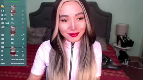 Kagura online show from 12-23-24, 12:41