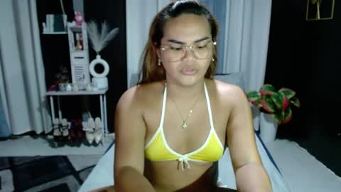 Snapshot of xxkylie_smithxx chatting on 06-04-26, 09:32 Kylie Smith online show from 06-04-26, 09:32