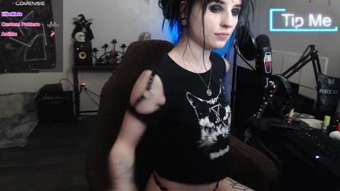 Snapshot of xxlilithmoonxx chatting on 01-26-25, 06:17 Lilith online show from 01-26-25, 06:17