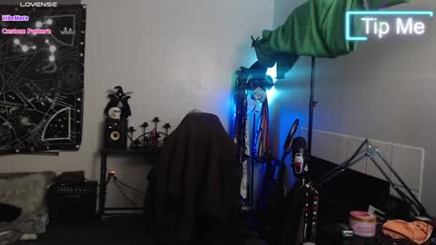 Snapshot of xxlilithmoonxx chatting on 02-05-25, 05:09 Lilith online show from 02-05-25, 05:09