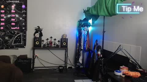 Snapshot of xxlilithmoonxx chatting on 02-06-25, 06:18 Lilith online show from 02-06-25, 06:18