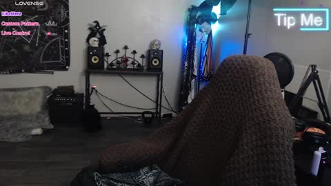 Snapshot of xxlilithmoonxx chatting on 02-07-25, 04:27 Lilith online show from 02-07-25, 04:27