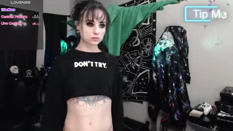 Snapshot of xxlilithmoonxx chatting on 02-18-25, 02:38 Lilith online show from 02-18-25, 02:38