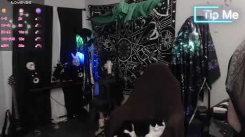 Snapshot of xxlilithmoonxx chatting on 02-27-25, 02:21 Lilith online show from 02-27-25, 02:21