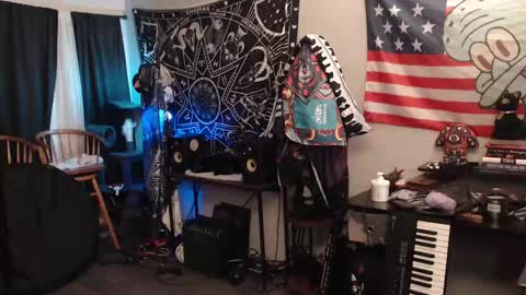 Snapshot of xxlilithmoonxx chatting on 09-30-25, 03:11 Lilith online show from 09-30-25, 03:11