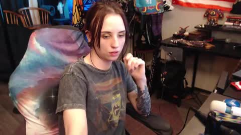 Snapshot of xxlilithmoonxx chatting on 10-06-25, 03:04 Lilith online show from 10-06-25, 03:04