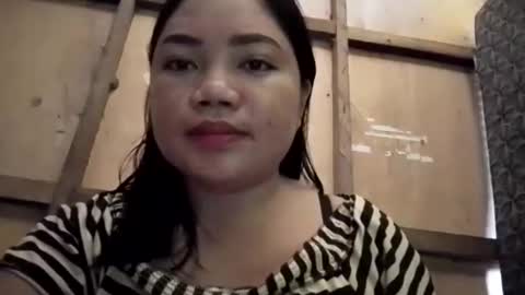 Snapshot of xxloriexx_me chatting on 05-18-26, 11:21 xxloriexx_me online show from 05-18-26, 11:21