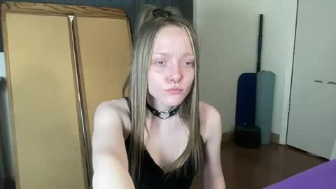 Snapshot of xxloveanastasia chatting on 05-07-26, 03:17 LoveAnastasia online show from 05-07-26, 03:17