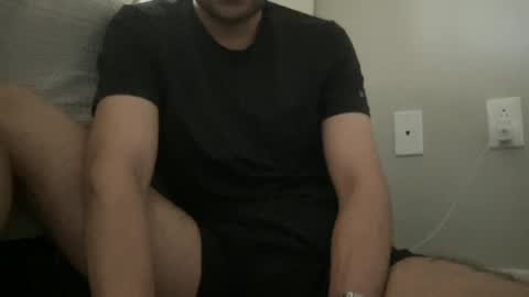 Snapshot of xxreyoo chatting on 06-14-26, 01:03 xxreyoo online show from 06-14-26, 01:03
