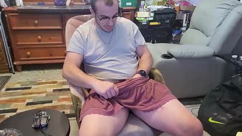 Snapshot of xxscubastevexxx chatting on 12-18-25, 05:57 xxScubaStevexx online show from 12-18-25, 05:57