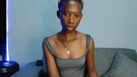 Snapshot of xxsexytalia28 chatting on 10-14-25, 04:24 xxsexytalia28 online show from 10-14-25, 04:24