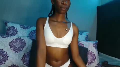 xxsexytalia28 online show from 01-06-26, 08:23