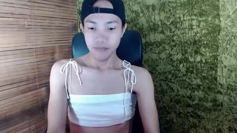 Snapshot of xxskinny_alonzoxx chatting on 03-10-25, 08:56 Ali online show from 03-10-25, 08:56