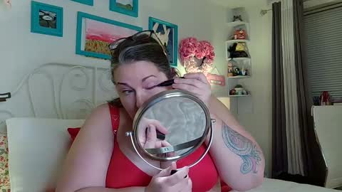 Strawberry Jane online show from 02-07-25, 03:12